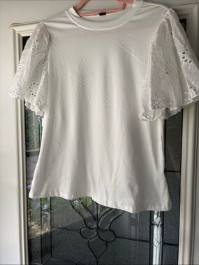 SHEIN White Eyelet Puff Sleeve Tee